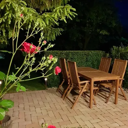 Fuered Deluxe Garden Apartment Balatonfured