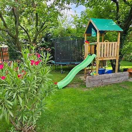 Fuered Deluxe Garden Apartament *