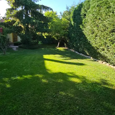 Fuered Deluxe Garden Balatonfured