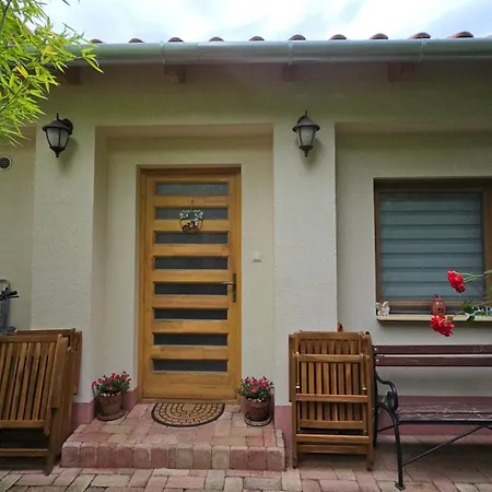 Fuered Deluxe Garden Apartment Balatonfured