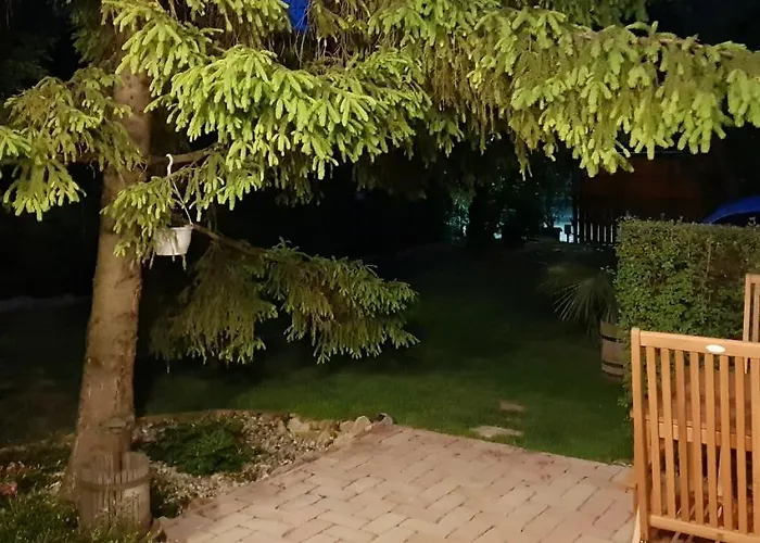 Fuered Deluxe Garden Apartament *