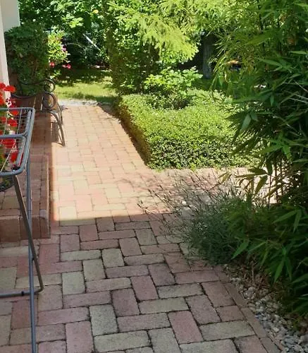 Fuered Deluxe Garden Apartament *