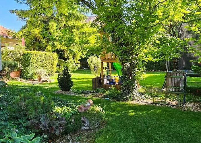 Fuered Deluxe Garden Apartament *