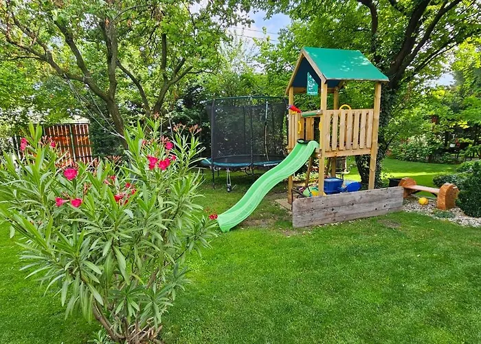 Fuered Deluxe Garden דירה *